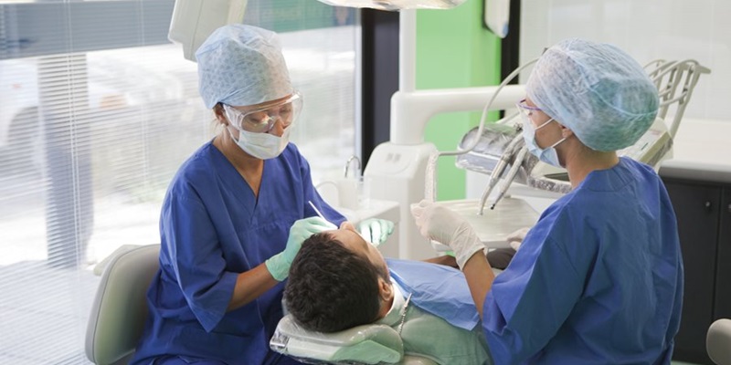 Implantologia anche in assenza di osso:per una riabilitazione totale alle Dental Unit
