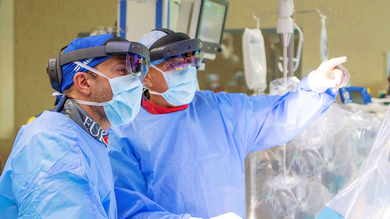 Studio pre-operatorio con la realtà aumentata: Il cuore del paziente in un ologramma 3D 