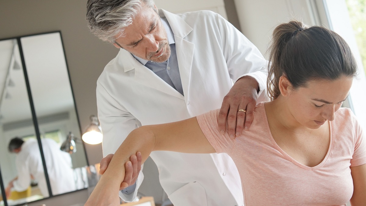 Protesi alla spalla: i consigli pratici per il dopo-intervento